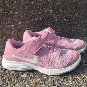 Nike ‘revolution 4’ sneakers size 11 toddler